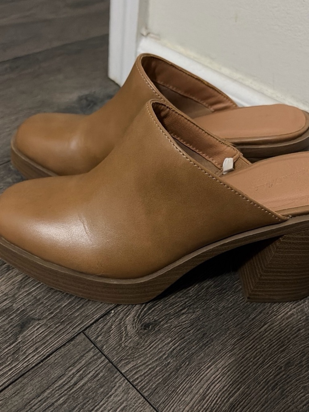 Women's Tan Leather Mule Heels